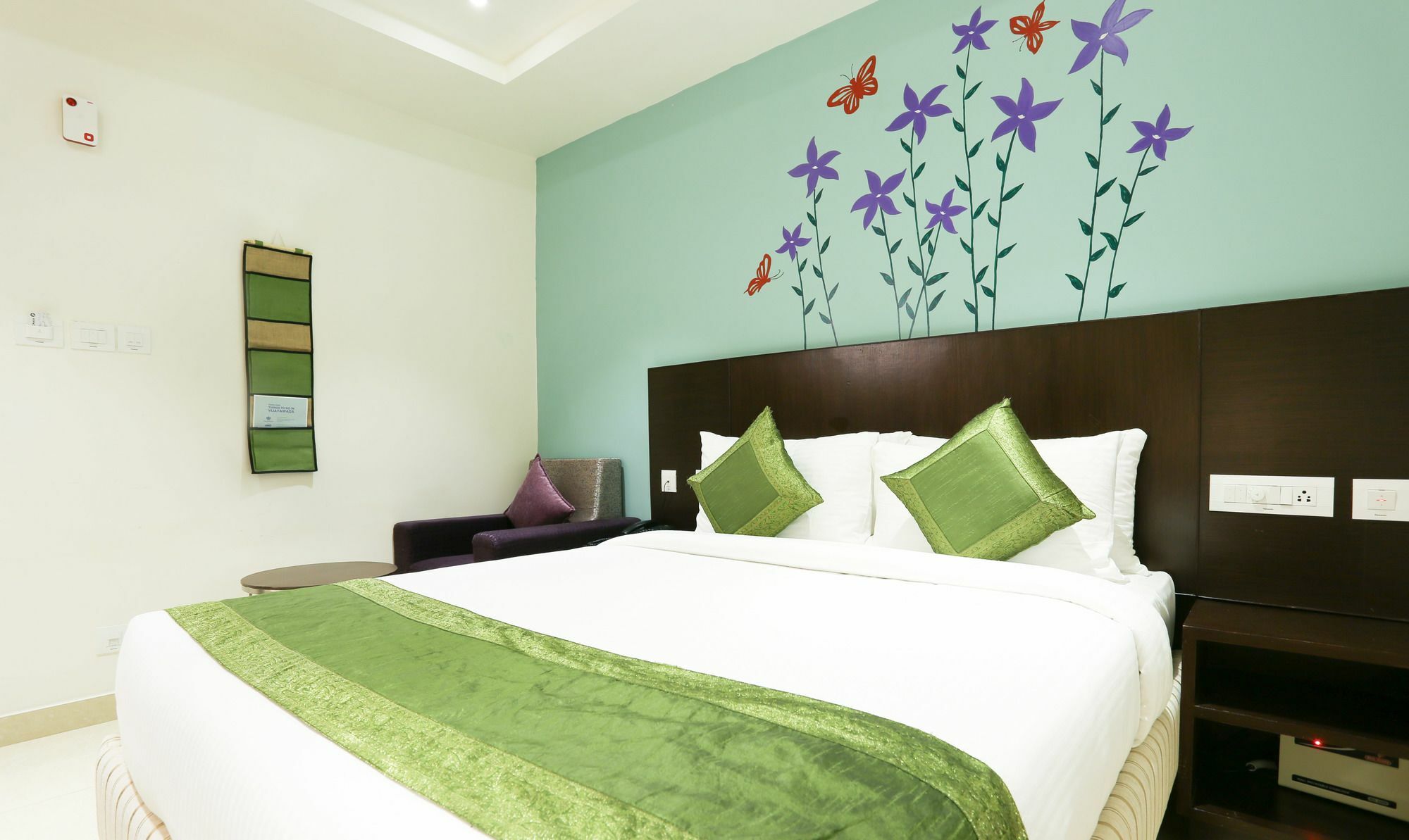 Treebo C Plaza Hotel Vijayawāda Exterior foto