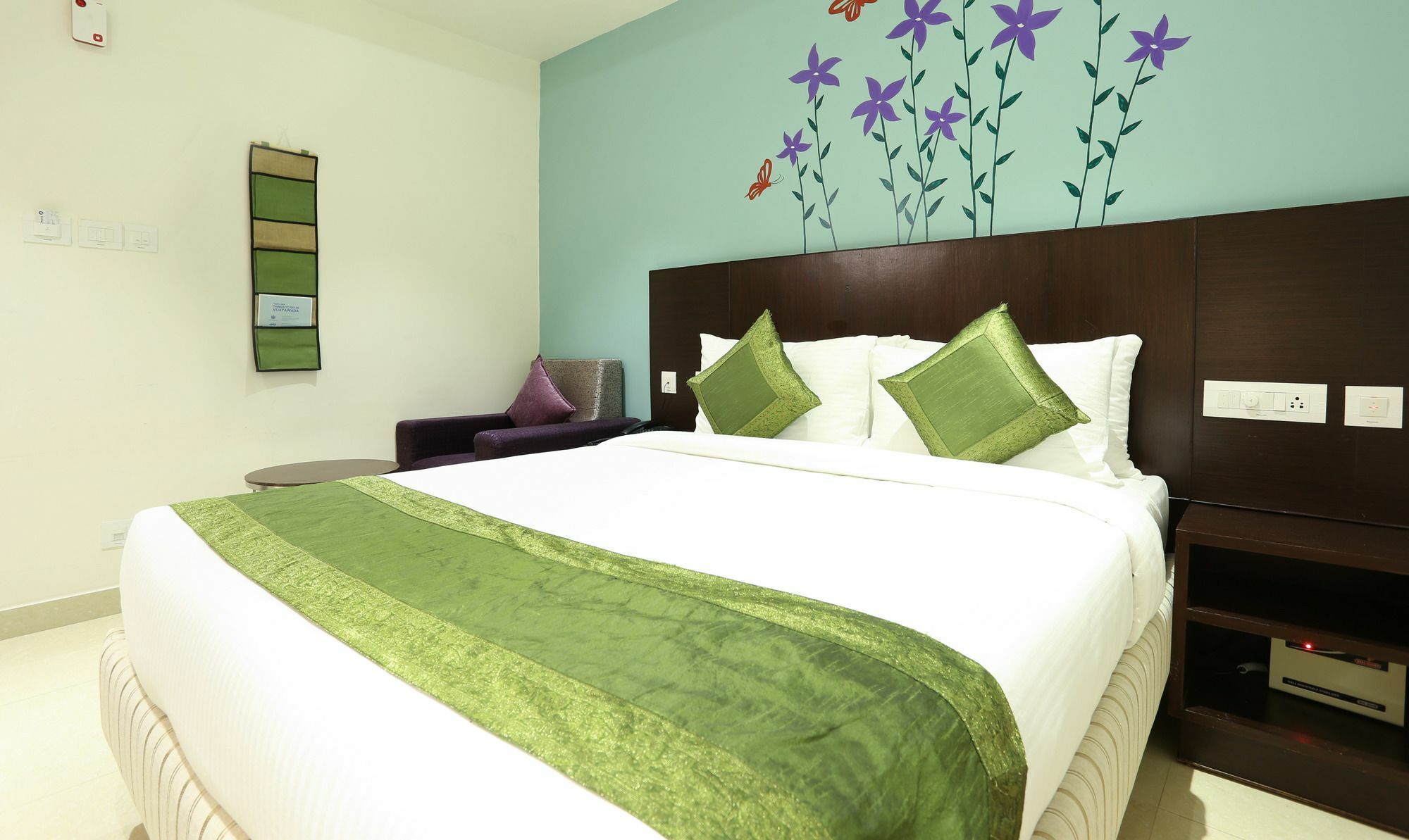 Treebo C Plaza Hotel Vijayawāda Exterior foto